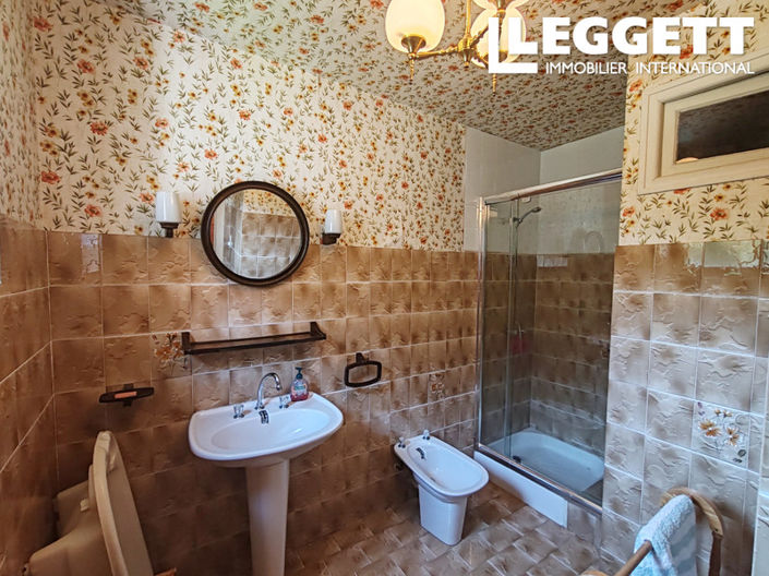 Image No.8-2 Bed House for sale