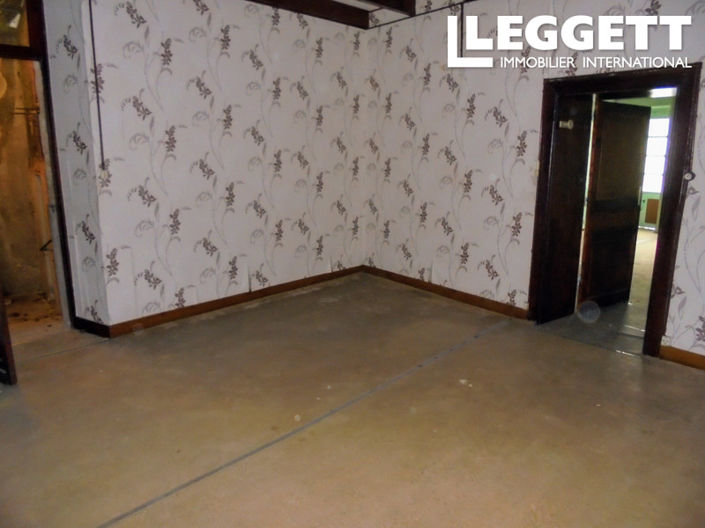 Image No.4-House for sale