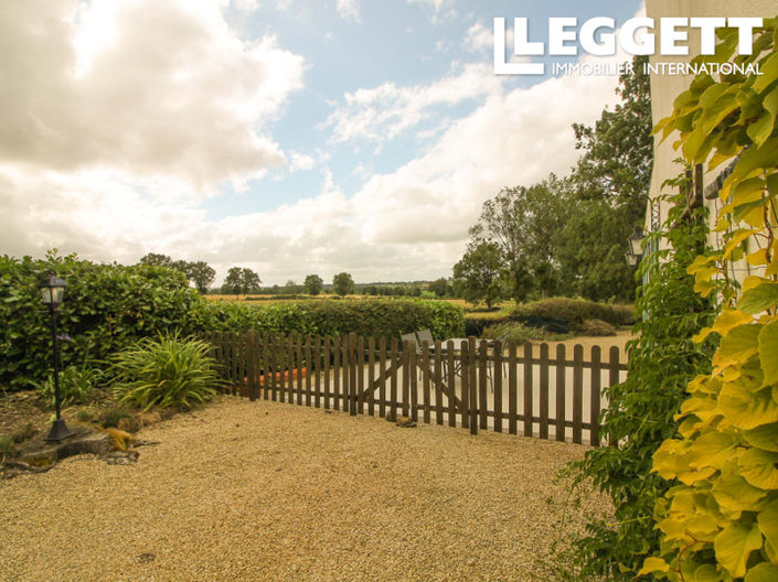 Image No.10-2 Bed House for sale