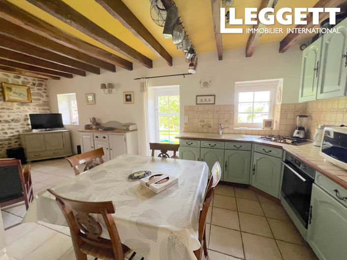 Image No.6-9 Bed Commercial for sale