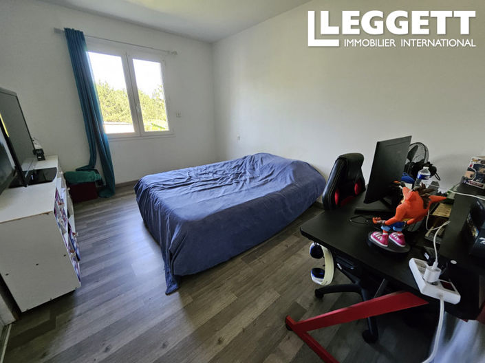 Image No.9-4 Bed House for sale