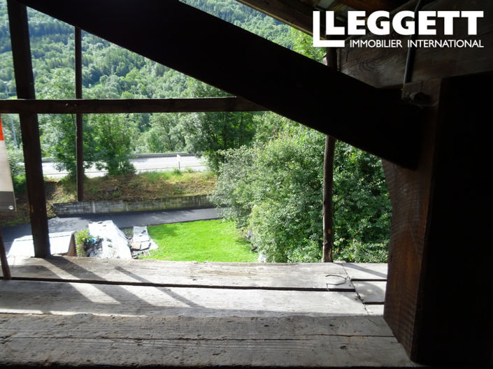 Image No.7-5 Bed House for sale