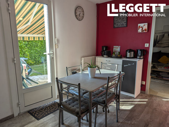 Image No.8-3 Bed House for sale