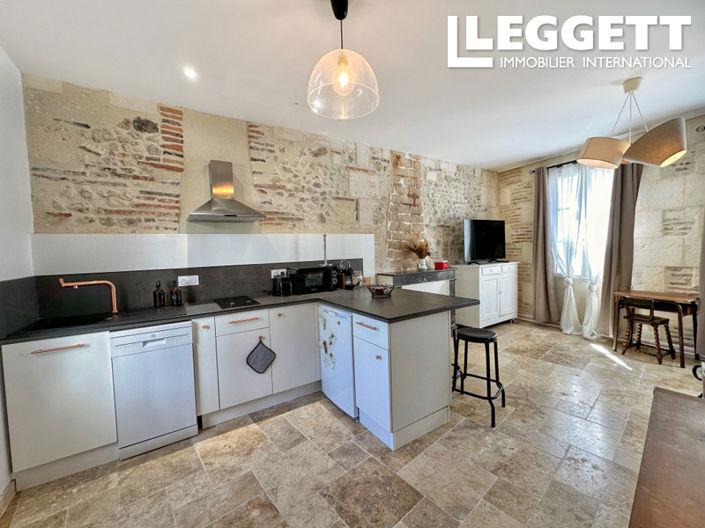 Image No.7-5 Bed House for sale