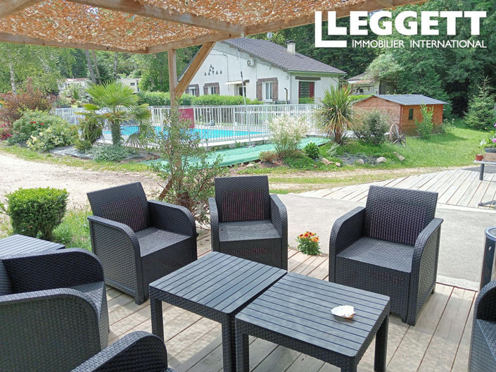 Image No.10-11 Bed Commercial for sale