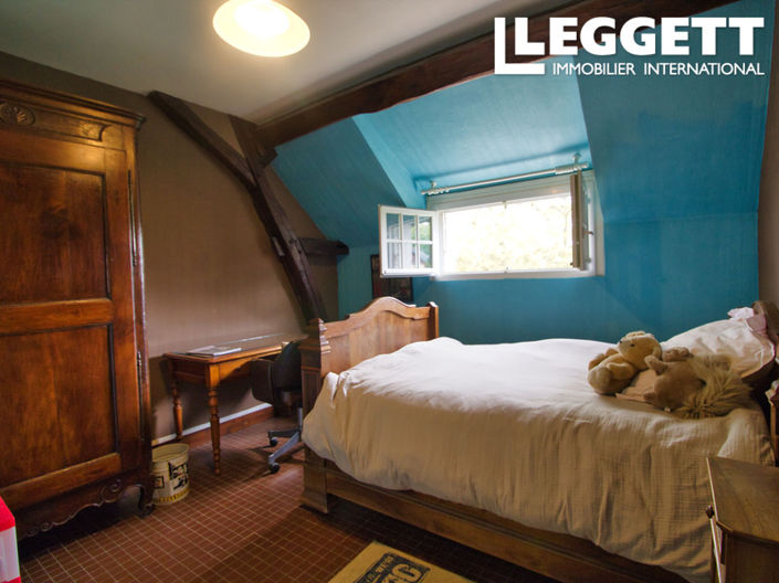 Image No.8-5 Bed House for sale