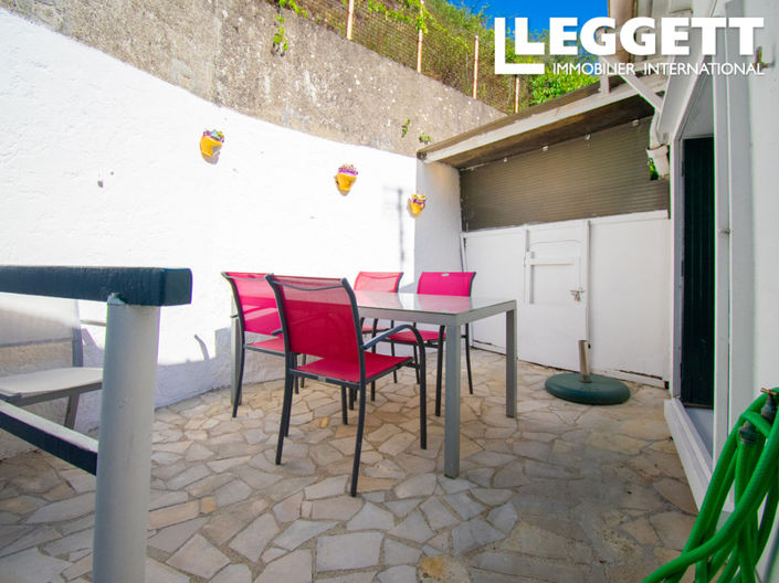 Image No.8-2 Bed House for sale