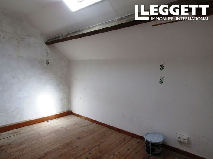 Image No.10-3 Bed House for sale