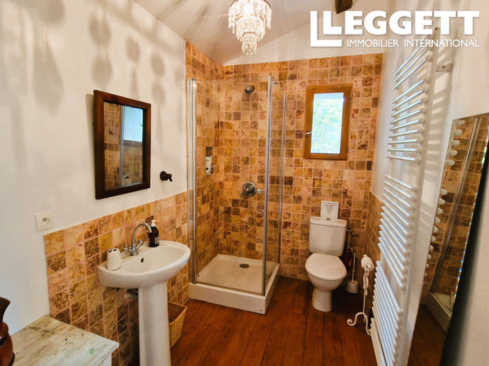 Image No.6-5 Bed House for sale