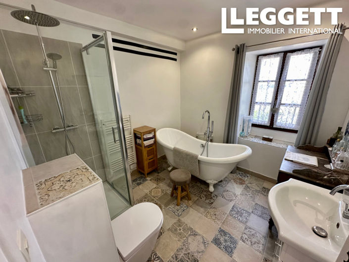 Image No.8-4 Bed House for sale