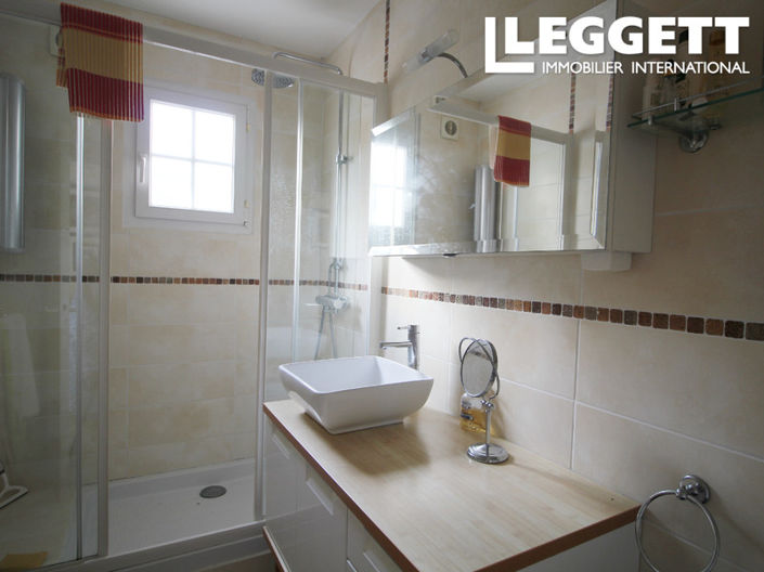 Image No.7-2 Bed House for sale