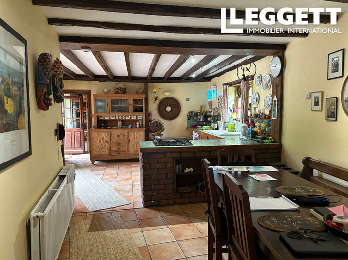 Image No.5-6 Bed House for sale