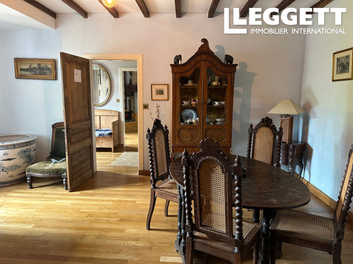 Image No.6-6 Bed House for sale