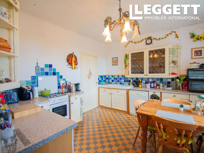 Image No.6-3 Bed House for sale