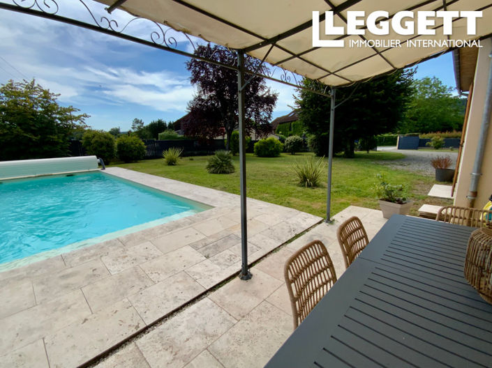 Image No.2-4 Bed House for sale