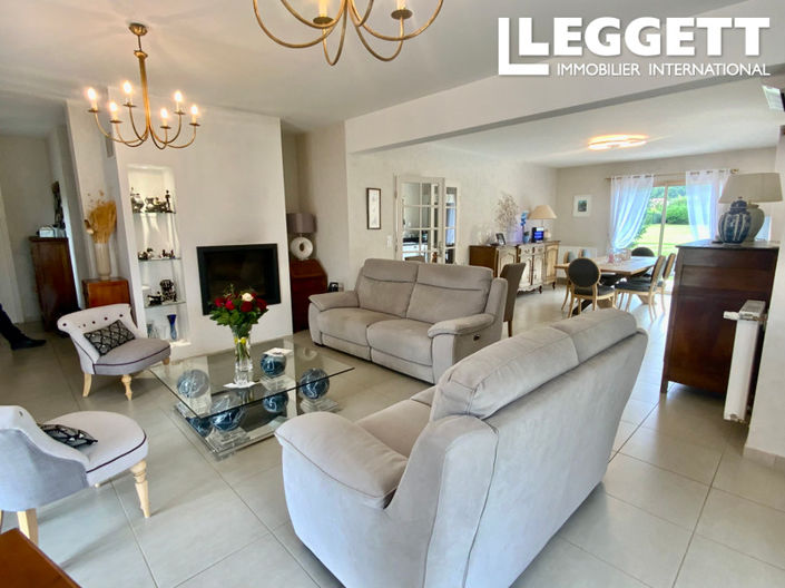 Image No.3-4 Bed House for sale