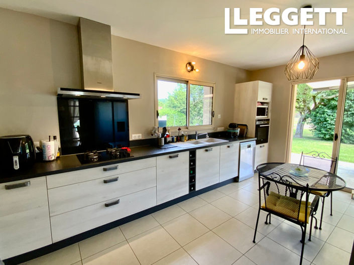 Image No.4-4 Bed House for sale