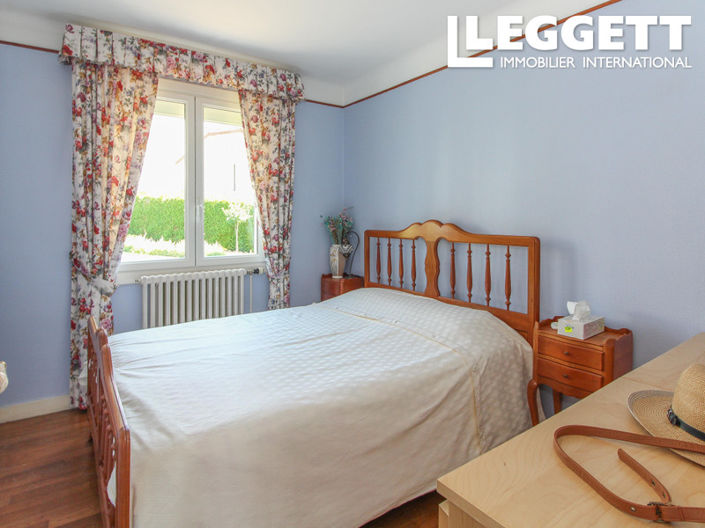 Image No.7-4 Bed House for sale