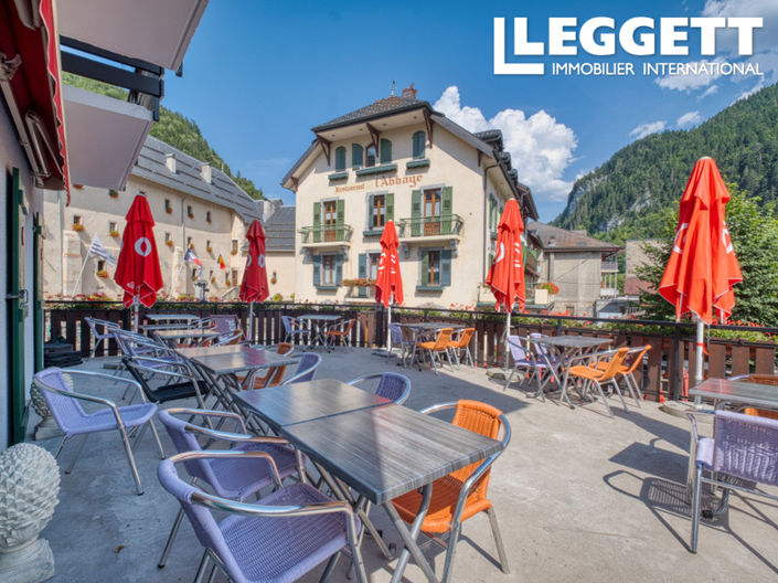 Image No.10-22 Bed Commercial for sale