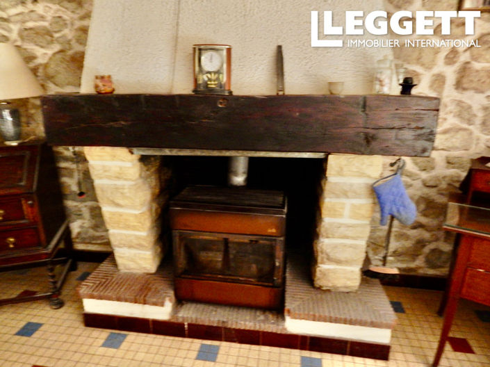 Image No.10-3 Bed House for sale