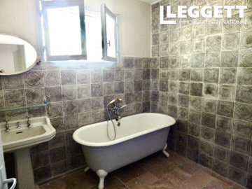 ahr0chm6ly9jzg4uagvzdglhlmltbw8vaw1hz2uvvevom