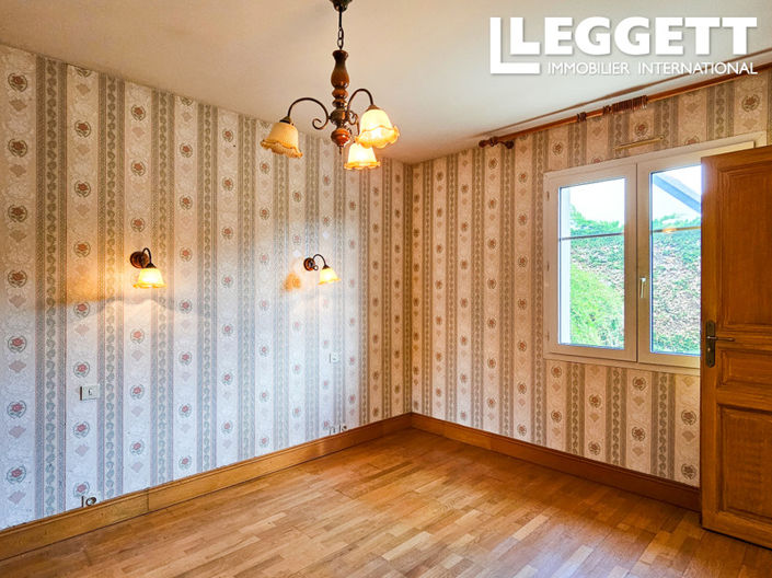 Image No.9-4 Bed House for sale