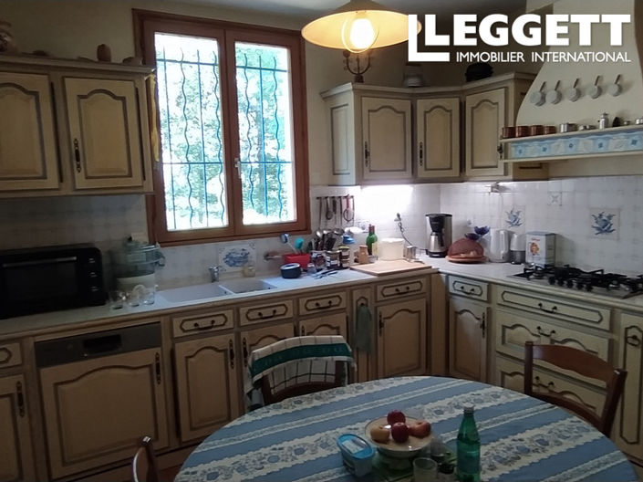 Image No.7-7 Bed House for sale