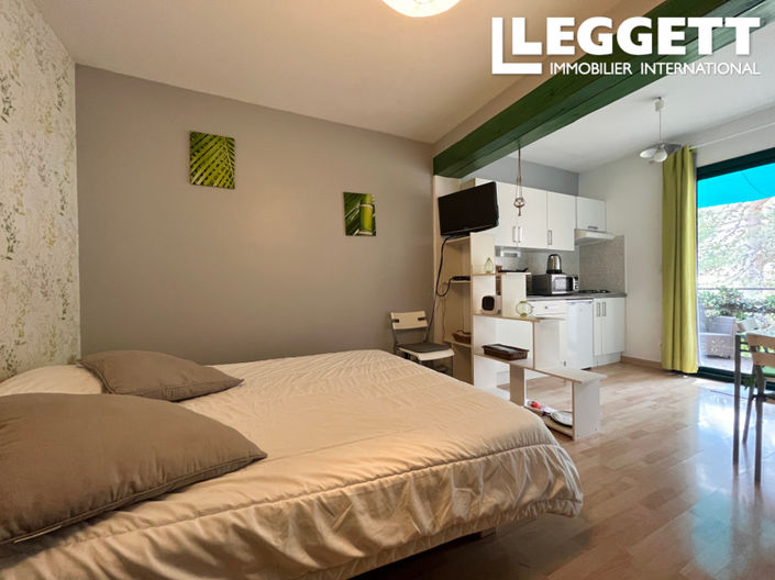 Image No.8-4 Bed House for sale