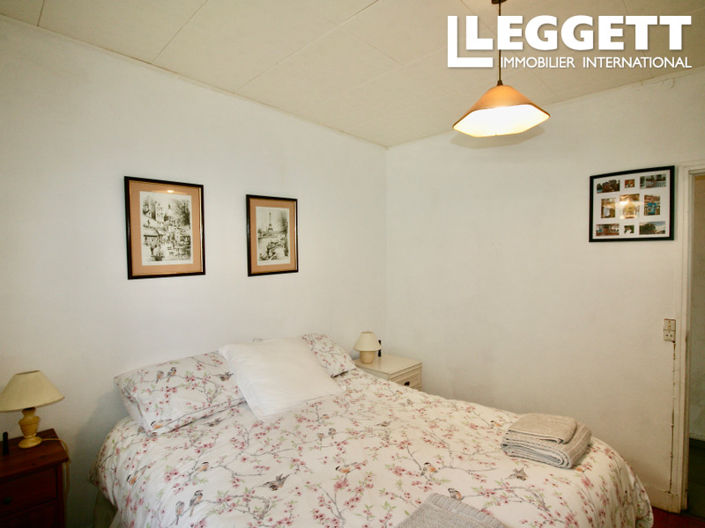 Image No.7-2 Bed House for sale