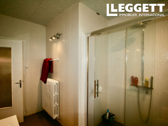 Image No.8-2 Bed House for sale