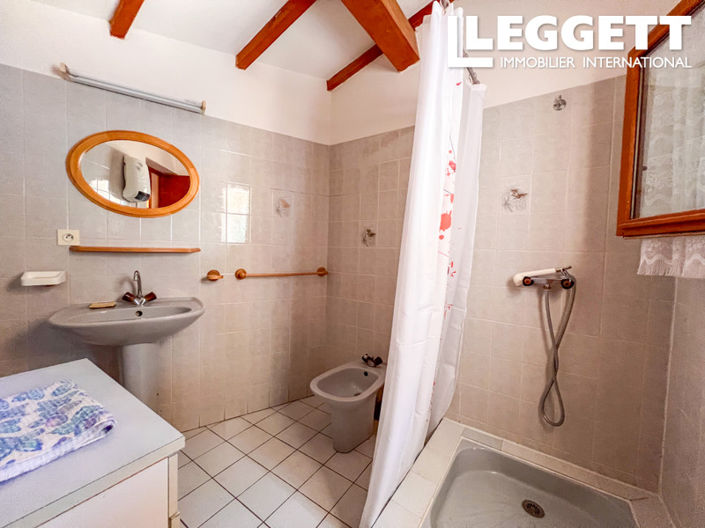 Image No.8-2 Bed House for sale