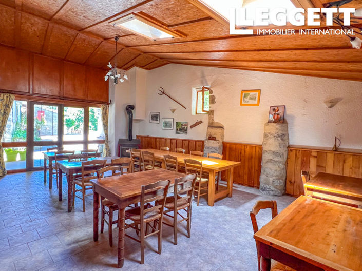 Image No.9-2 Bed House for sale