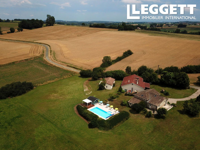 Image No.1-8 Bed House for sale