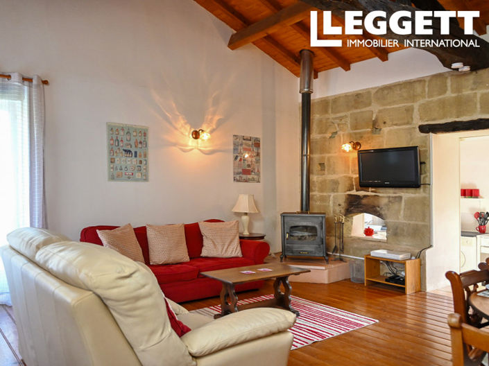 Image No.8-8 Bed House for sale