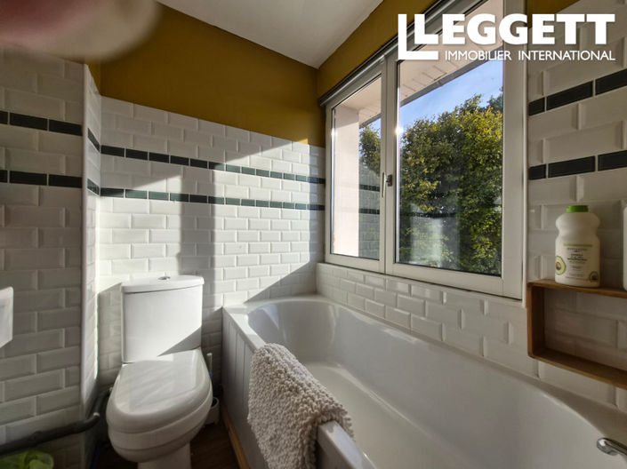 Image No.8-4 Bed House for sale