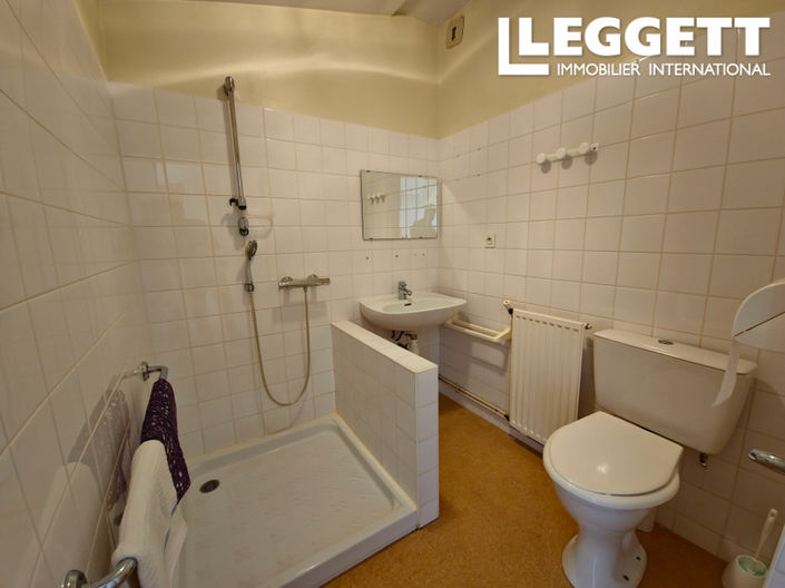 Image No.8-30 Bed House for sale