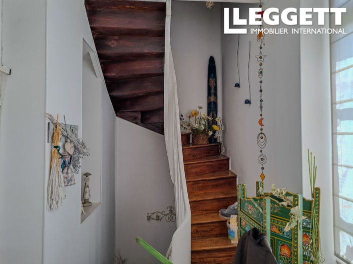 Image No.5-2 Bed House for sale