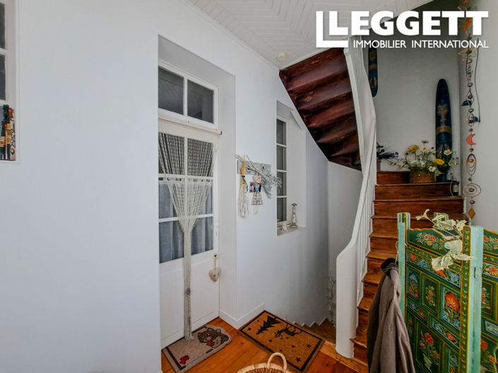 Image No.6-2 Bed House for sale