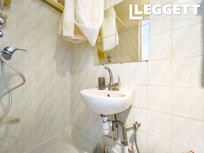 Image No.10-1 Bed Apartment for sale