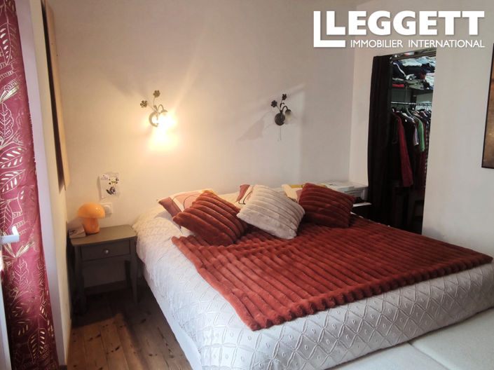 Image No.5-4 Bed House for sale