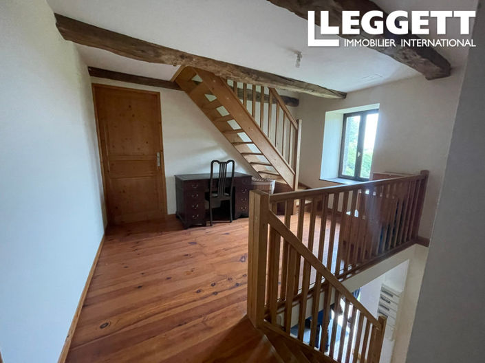 Image No.10-3 Bed House for sale