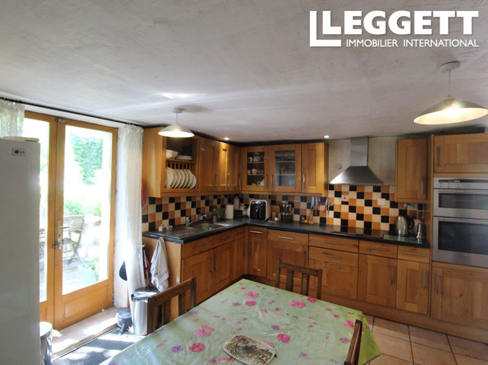 Image No.7-6 Bed House for sale