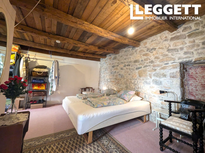 Image No.9-2 Bed House for sale