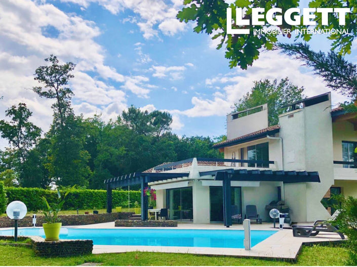 Image No.1-6 Bed House for sale