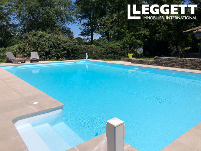 Image No.3-6 Bed House for sale