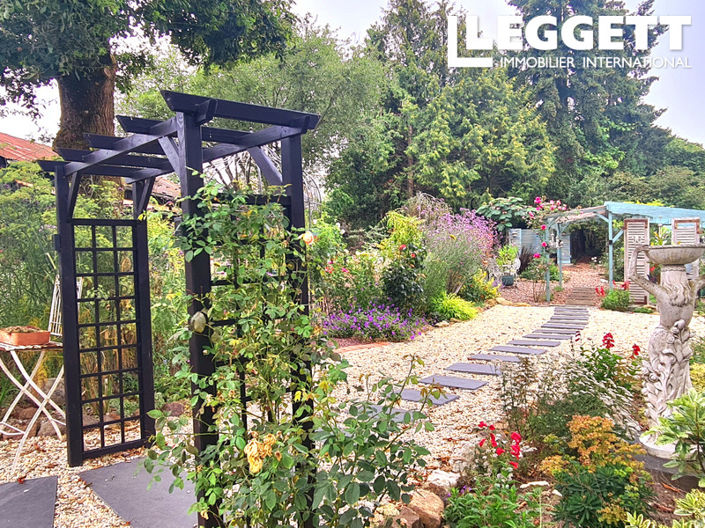 Image No.10-3 Bed House for sale