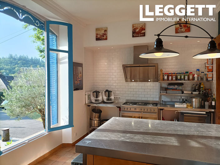 Image No.3-9 Bed House for sale