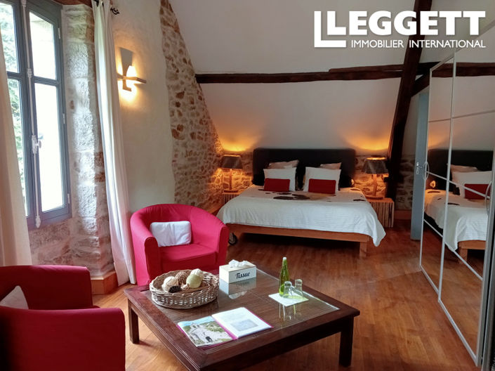 Image No.4-9 Bed House for sale