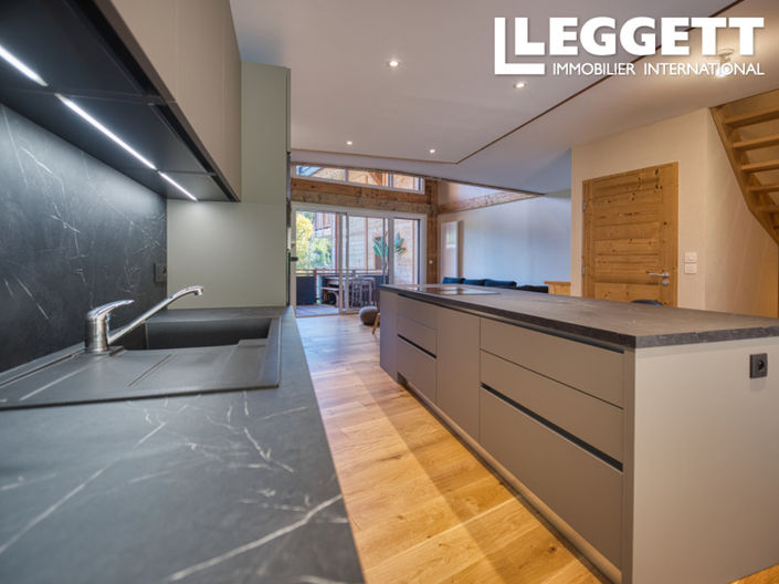 Image No.6-5 Bed Apartment for sale