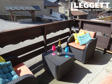 ahr0chm6ly9jzg4uagvzdglhlmltbw8vaw1hz2uvvevom